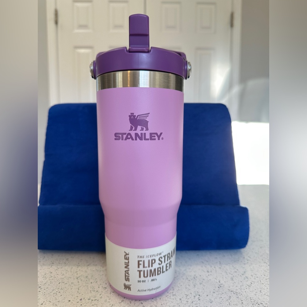 NWT Stanley Flip Straw Tumbler 30 oz LILAC PURPLE Water Bottle